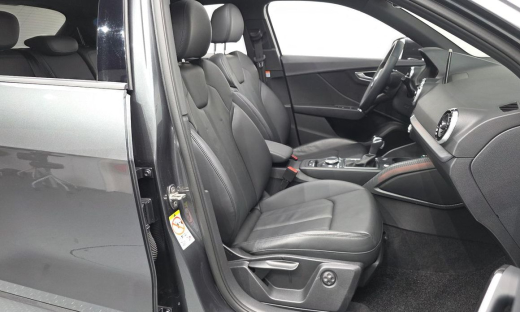 Audi Q2 35 TDI Premium, 2023