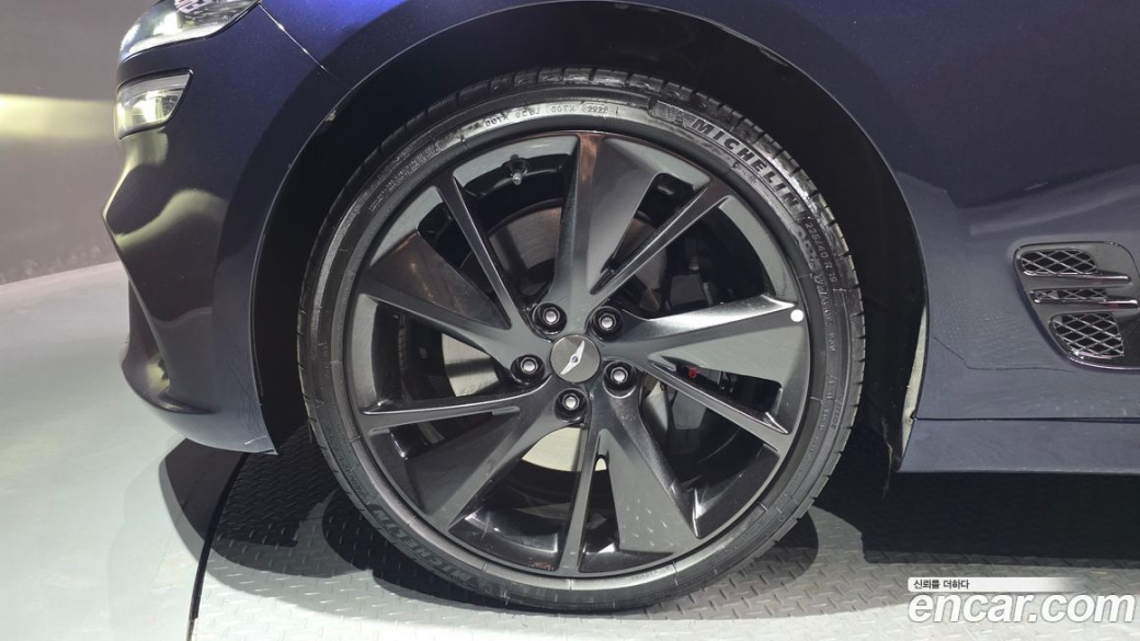 Genesis G70 Gasoline 2.0T 4WD, 2023