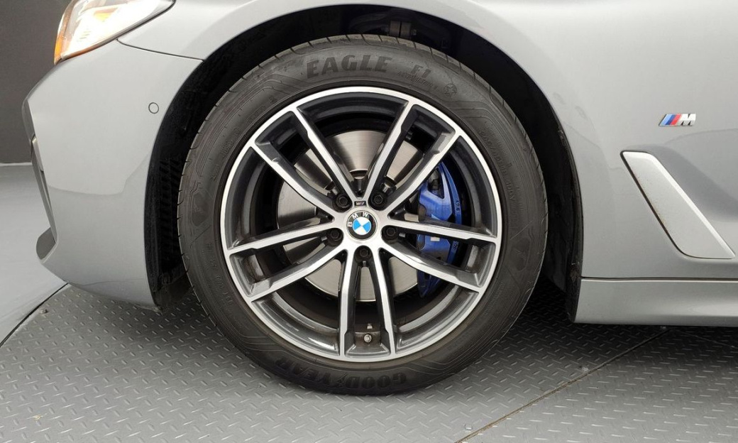 BMW 5-Series 520i M Sport, 2023