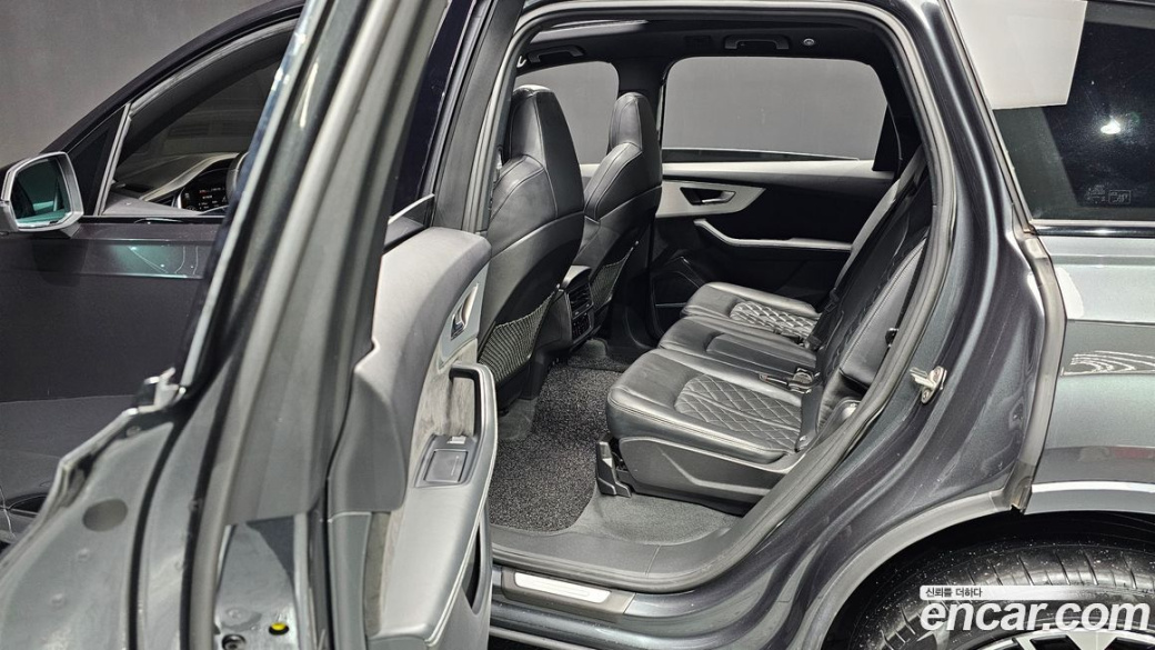 Audi Q7 55 TFSI Quattro Premium, 2022