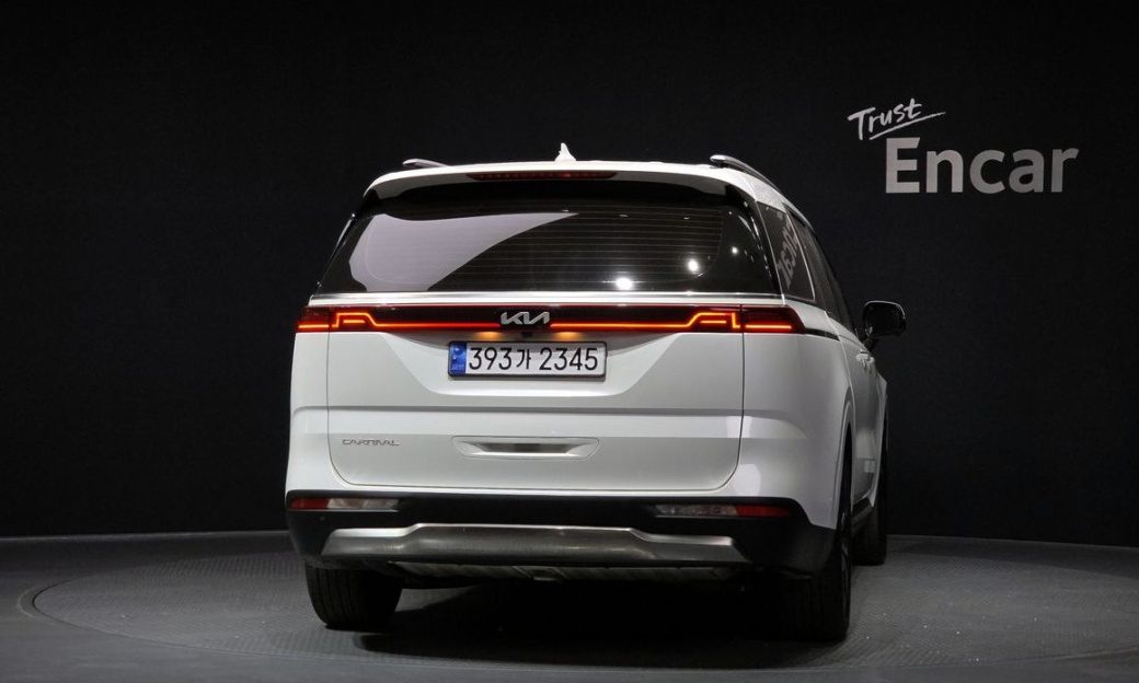 Kia Carnival 9-Seater Signature, 2023