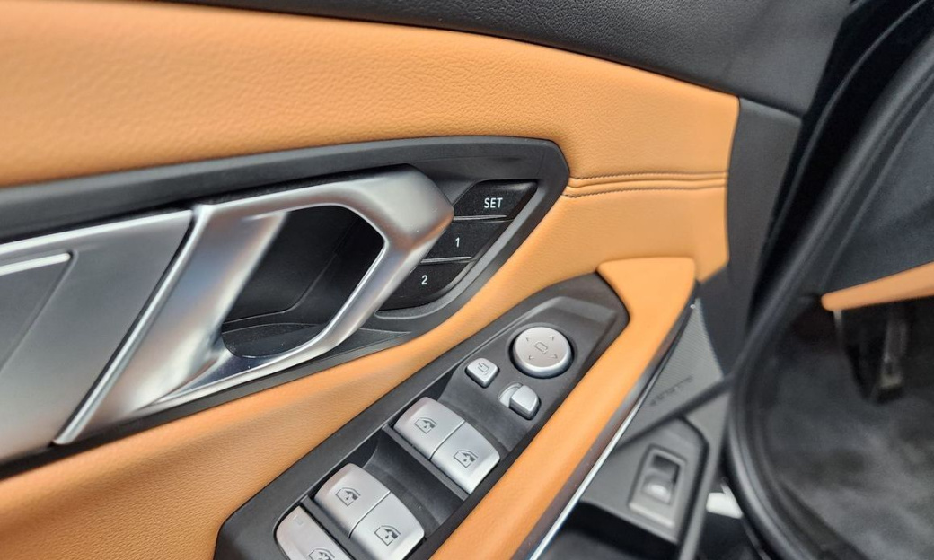 BMW 3-Series M340i Pro, 2024