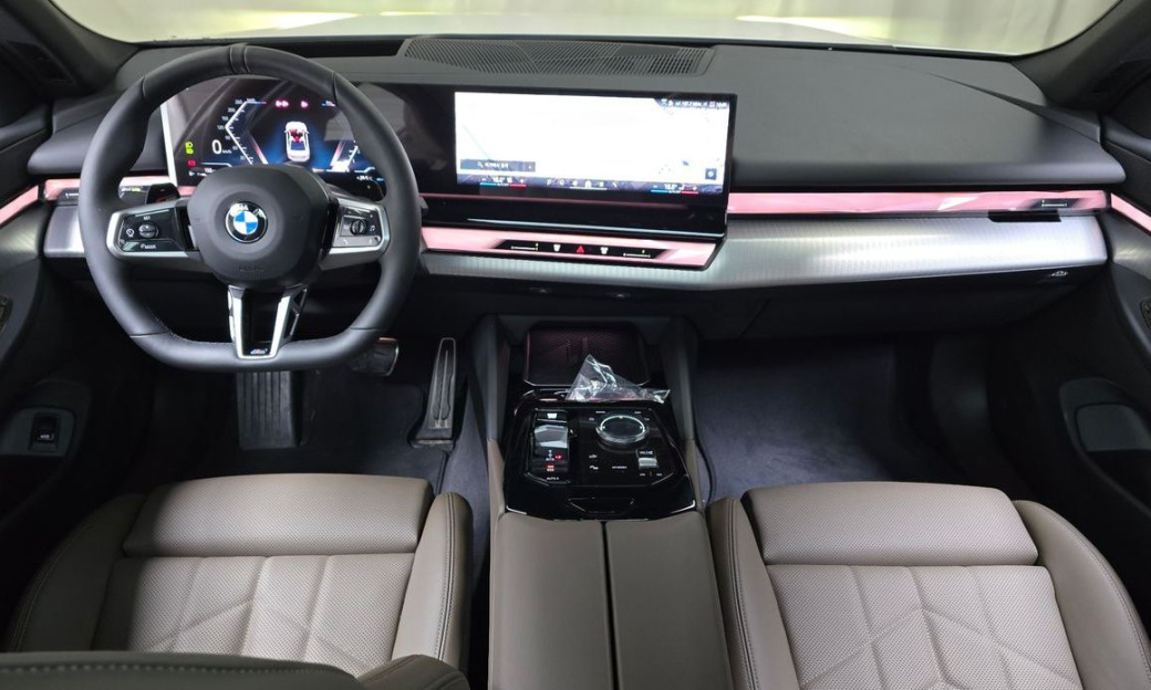 BMW 5-Series 520i Special Edition, 2026
