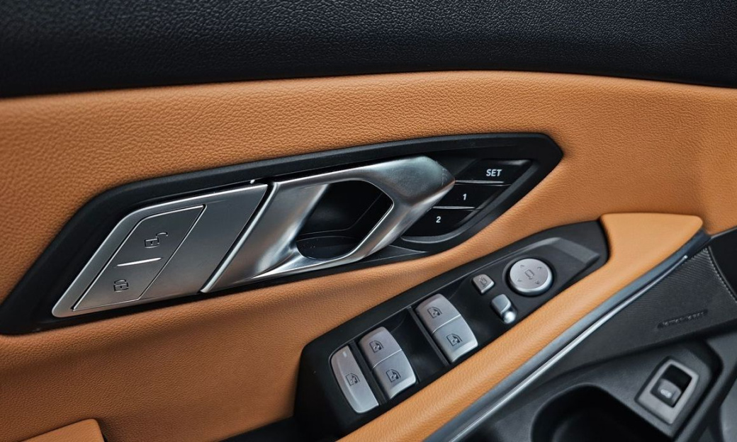 BMW 3-Series 320i M Sport, 2024