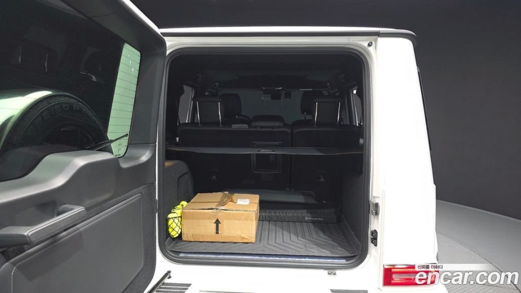 Mercedes-Benz G-Class G400d, 2024