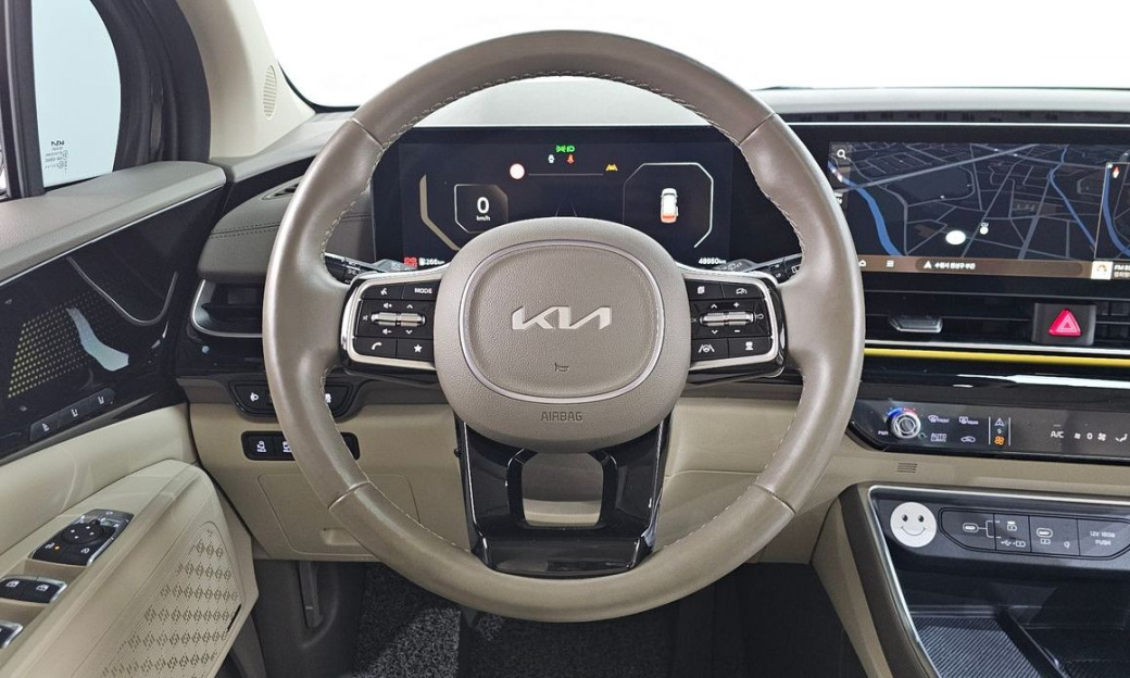 Kia Carnival 9-Seater Signature, 2024