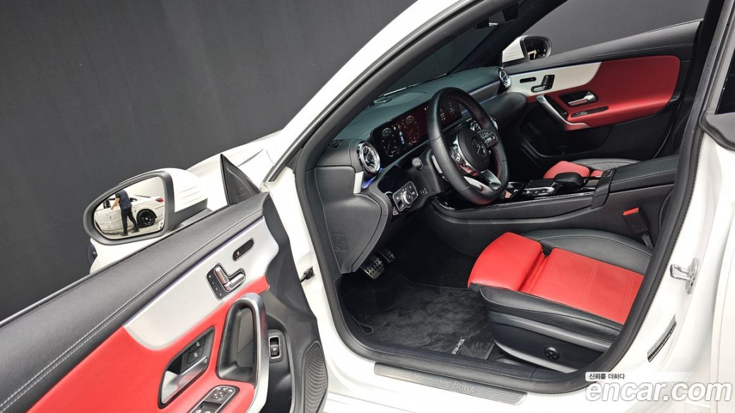 Mercedes-Benz CLA-Class CLA250 4MATIC, 2023