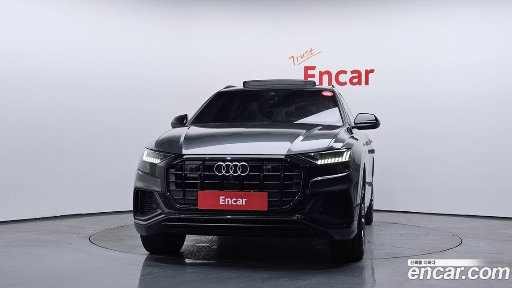Audi Q8 55 TFSI Quattro Premium, 2023