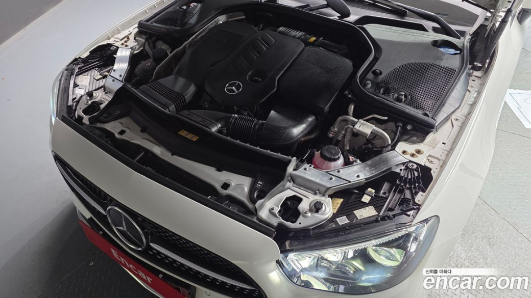 Mercedes-Benz E-Class E300d 4MATIC Coupe, 2022
