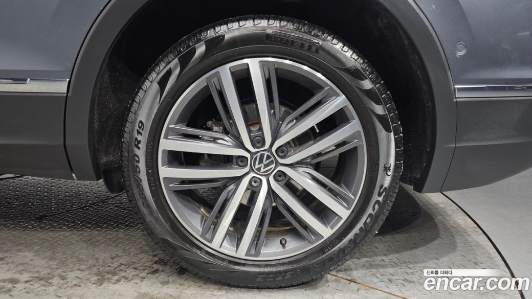Volkswagen Tiguan 2.0 TSI Prestige, 2023