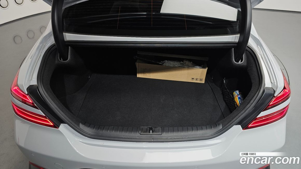 Genesis G70 Gasoline 2.0T 4WD, 2022