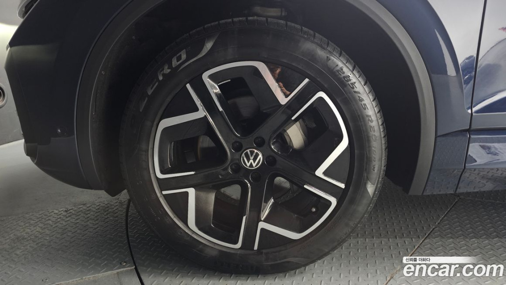 Volkswagen Touareg 3.0 TDI Prestige, 2024
