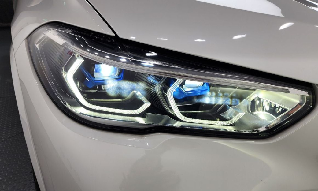 BMW X5 M50i, 2022