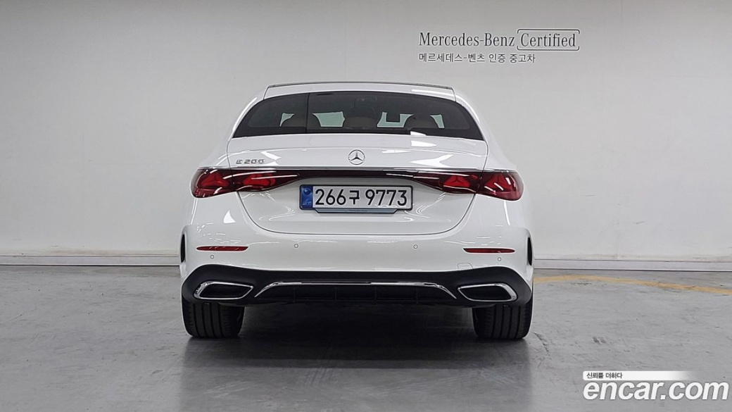 Mercedes-Benz E-Class E200 AMG Line, 2026