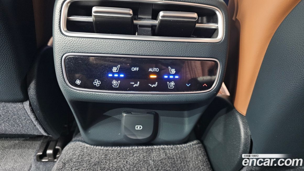 Genesis GV70 2.5T Gasoline 2WD, 2025