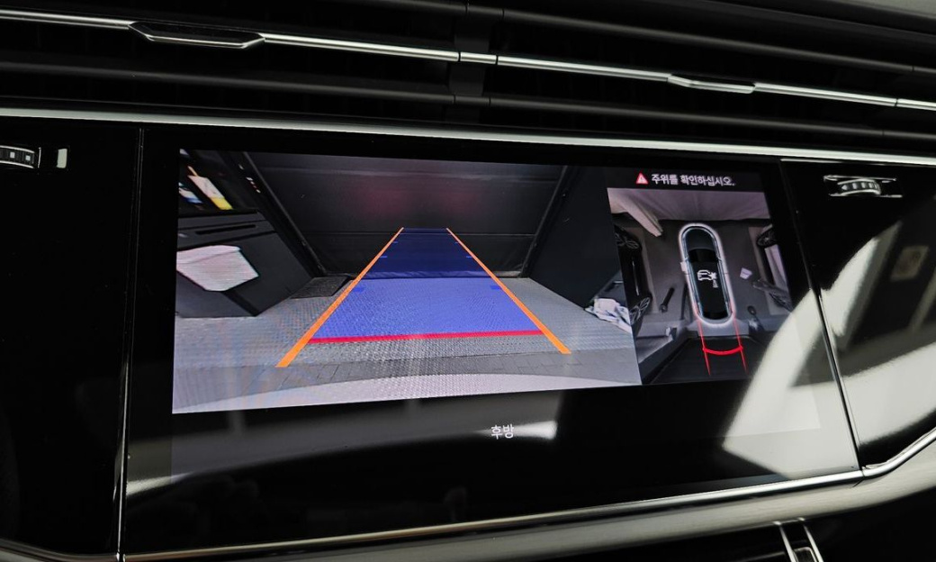 Audi Q8 55 TFSI Quattro Premium, 2023
