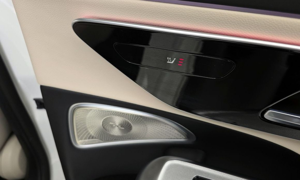 Mercedes-Benz E-Class E300 4MATIC AMG Line, 2026