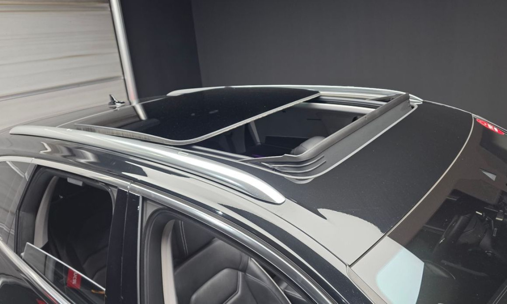 Volkswagen Touareg 3.0 TDI Prestige, 2024
