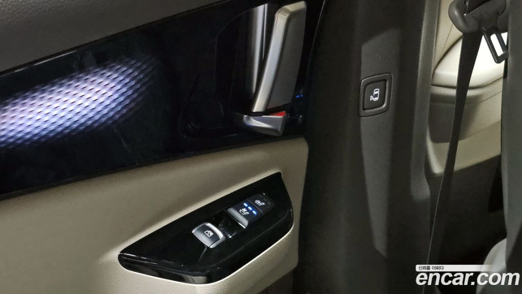 Kia Carnival 9-Seater Hi-Limousine, 2022