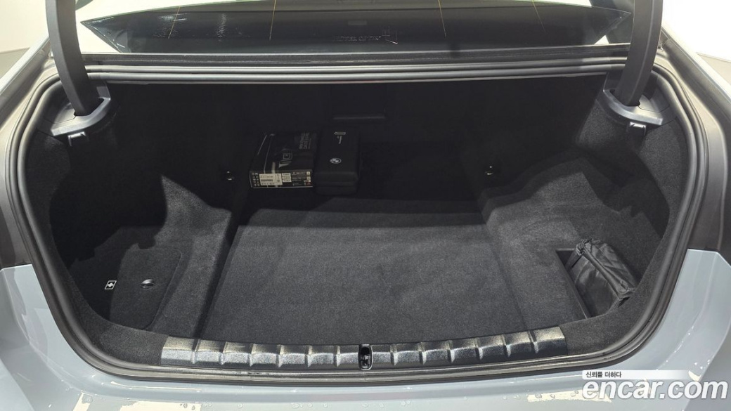 BMW 7-Series 740d xDrive M Sport, 2025