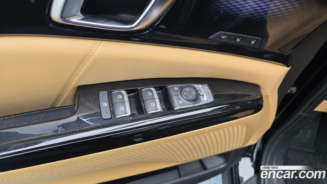 Kia Carnival 7-Seater Signature, 2023