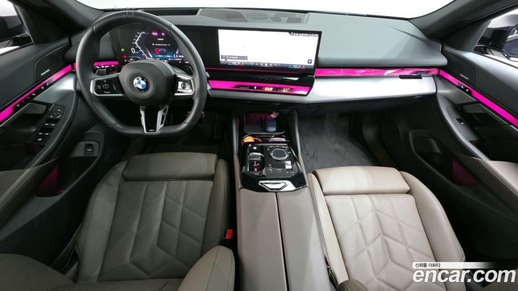 BMW 5-Series 520i M Sport, 2025