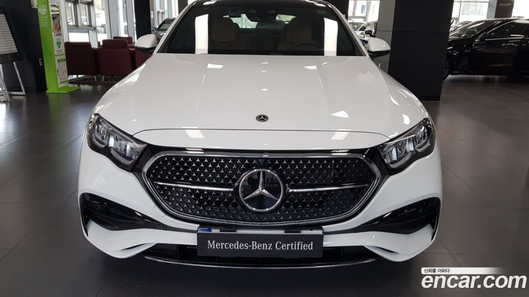 Mercedes-Benz E-Class E200 AMG Line, 2026