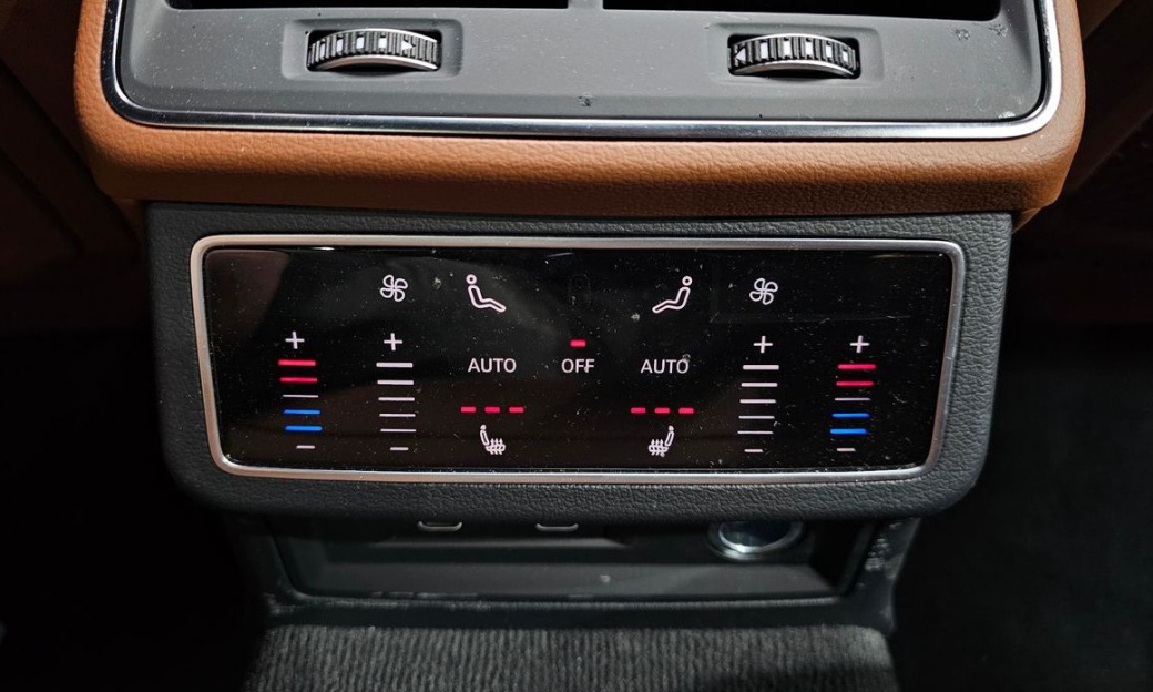 Audi A6 45 TFSI Quattro Premium, 2023