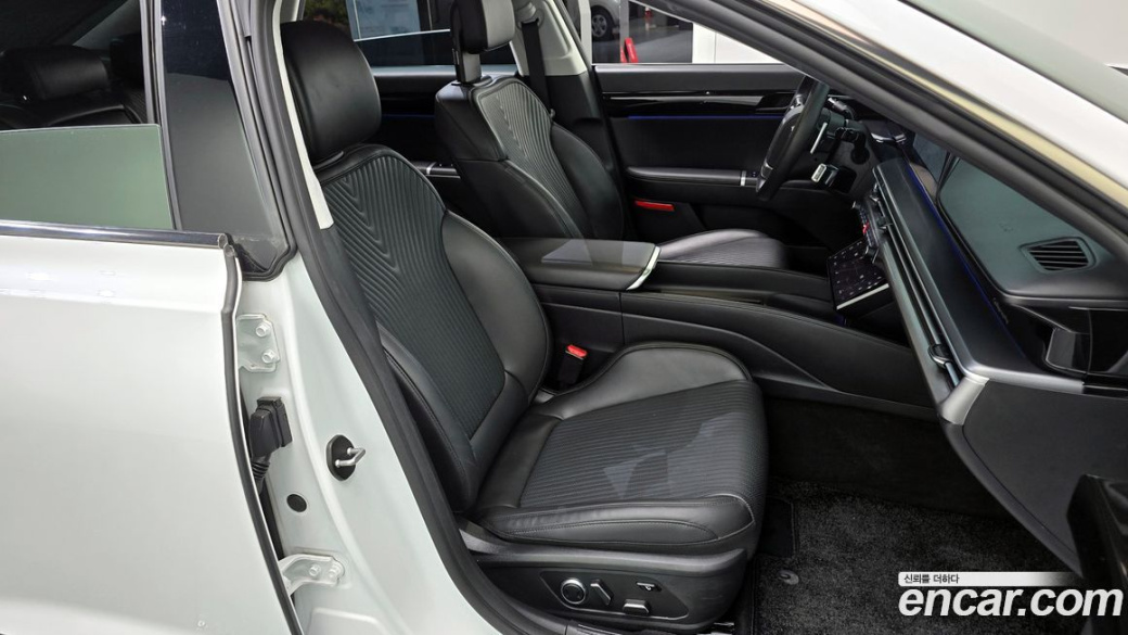 Hyundai Grandeur 2,5 Gasoline 2WD, 2023