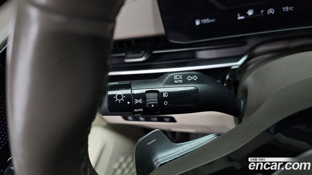 Kia Carnival 9-Seater Signature, 2024