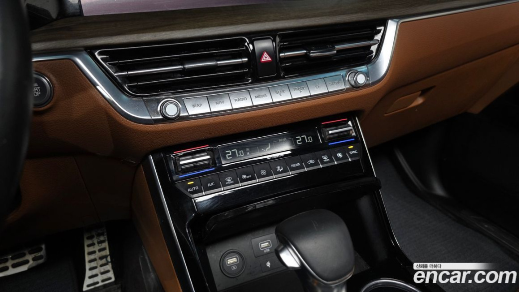 Kia Mohave Diesel 3.0 4WD 6-Seater, 2023