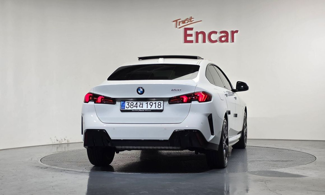 BMW 2-Series 220 M Sport, 2025