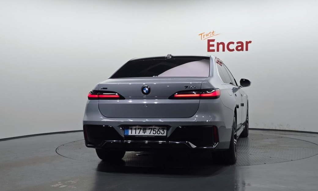 BMW 7-Series 740d xDrive M Sport, 2025