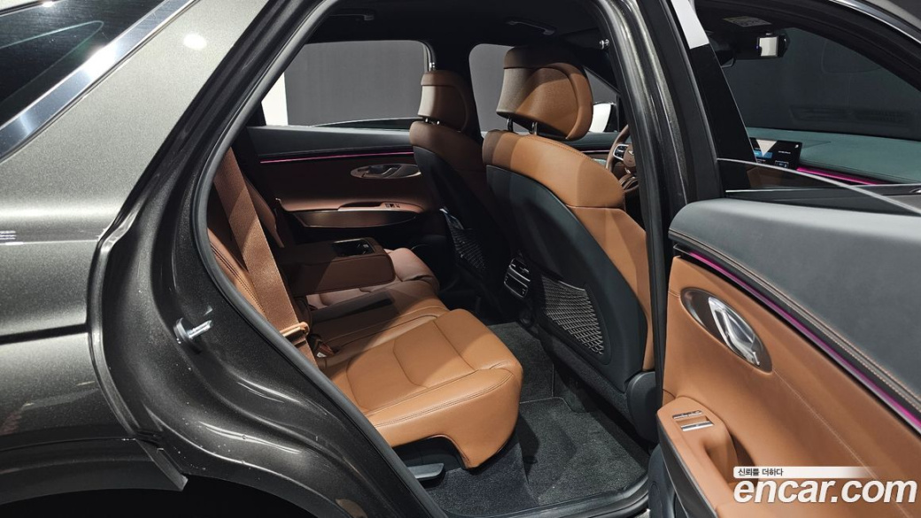 Genesis GV70 2.5T Gasoline 2WD, 2025
