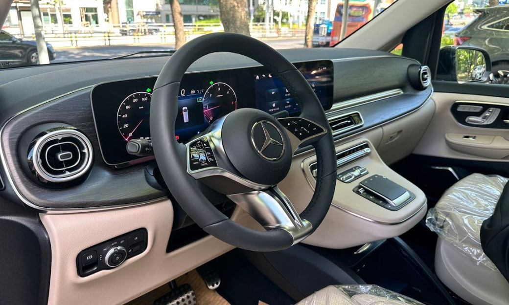 Mercedes-Benz V-Class V300 CDI, 2025