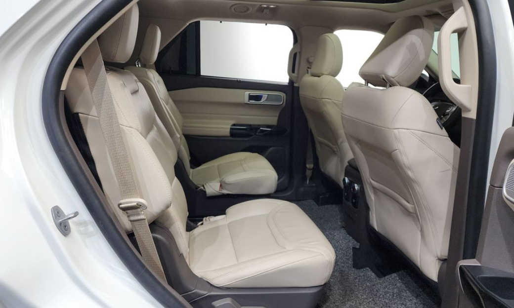 Ford Explorer 3.0 Platinum 4WD, 2022