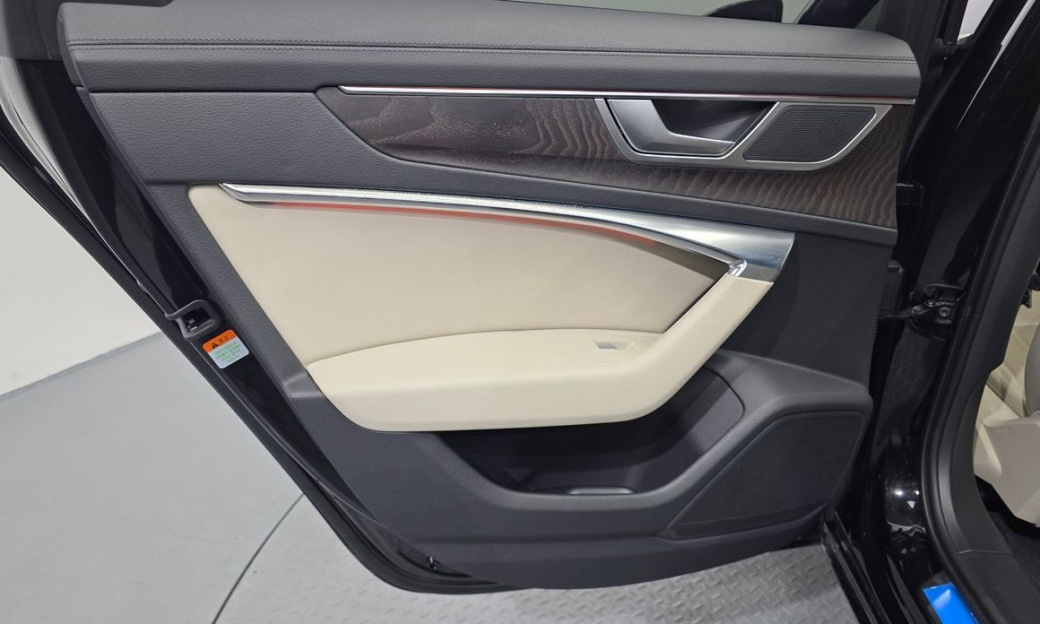 Audi A6 45 TFSI Premium, 2024