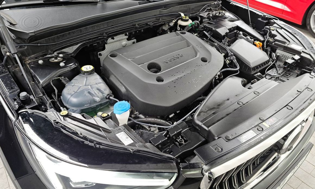 Volvo XC40 B4 Ultimate Bright, 2024