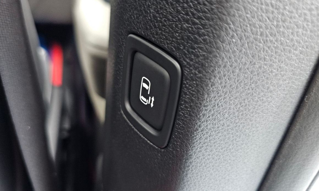 Kia Carnival 7-Seater Gravity, 2025