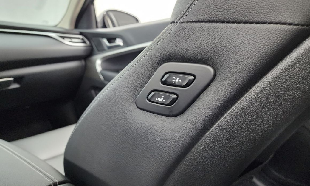 Genesis G70 Gasoline 2.5T 4WD, 2024