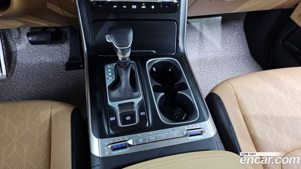 Kia Carnival 9-Seater Prestige, 2023