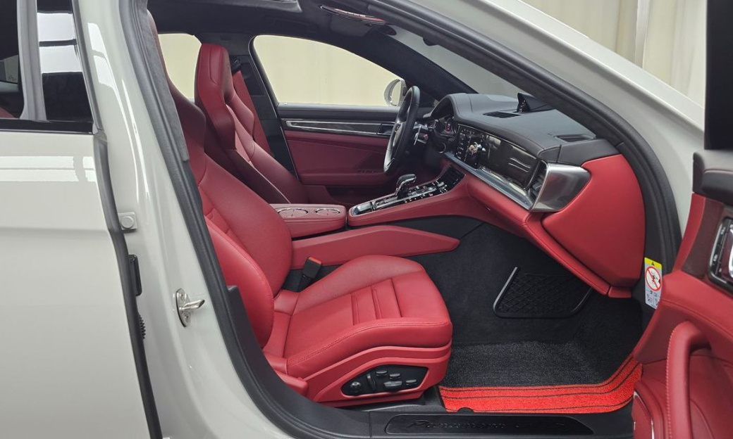 Porsche Panamera 4.0 GTS, 2024