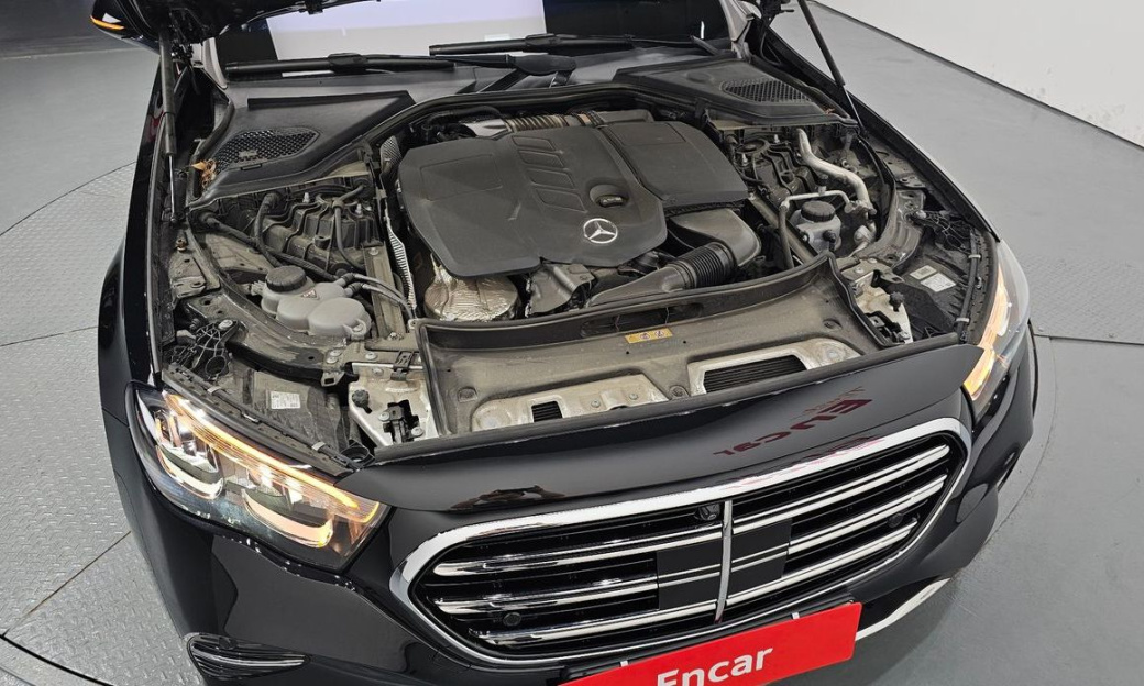 Mercedes-Benz E-Class E220d 4MATIC Exclusive, 2024