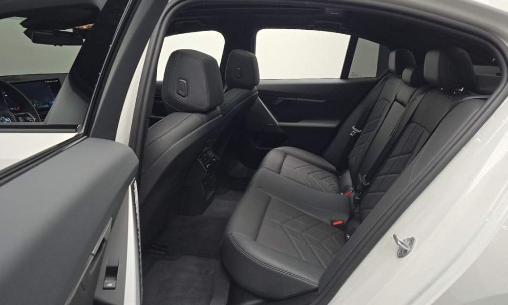 BMW 5-Series 520i M Sport, 2024