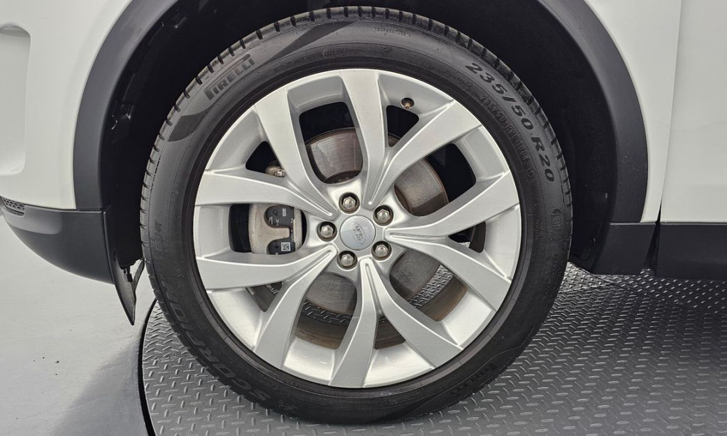 Land Rover Discovery Sport P250 SE, 2022