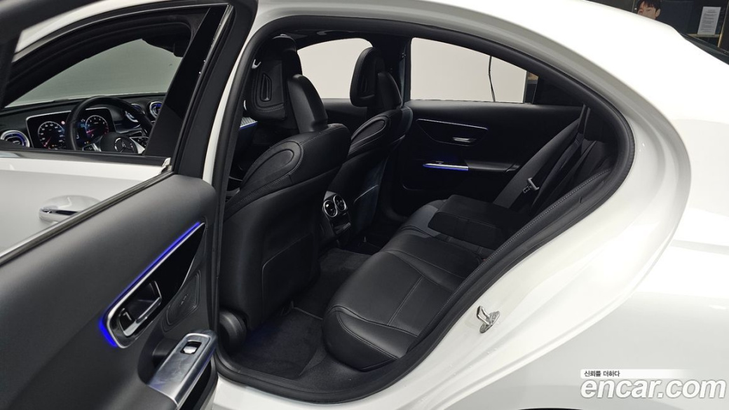 Mercedes-Benz C-Class C300 4MATIC Avantgarde, 2023