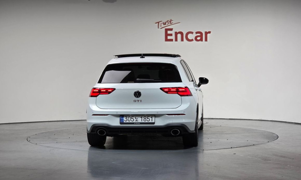 Volkswagen Golf 2.0 GTI, 2024