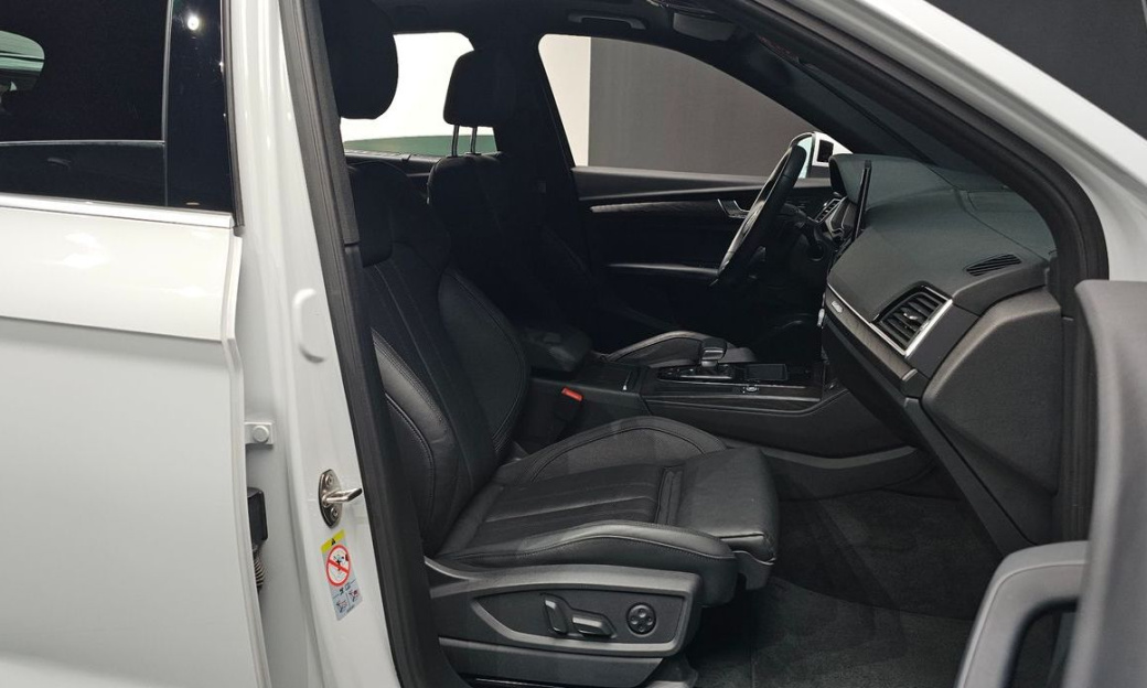 Audi Q5 45 TFSI Quattro Premium, 2023