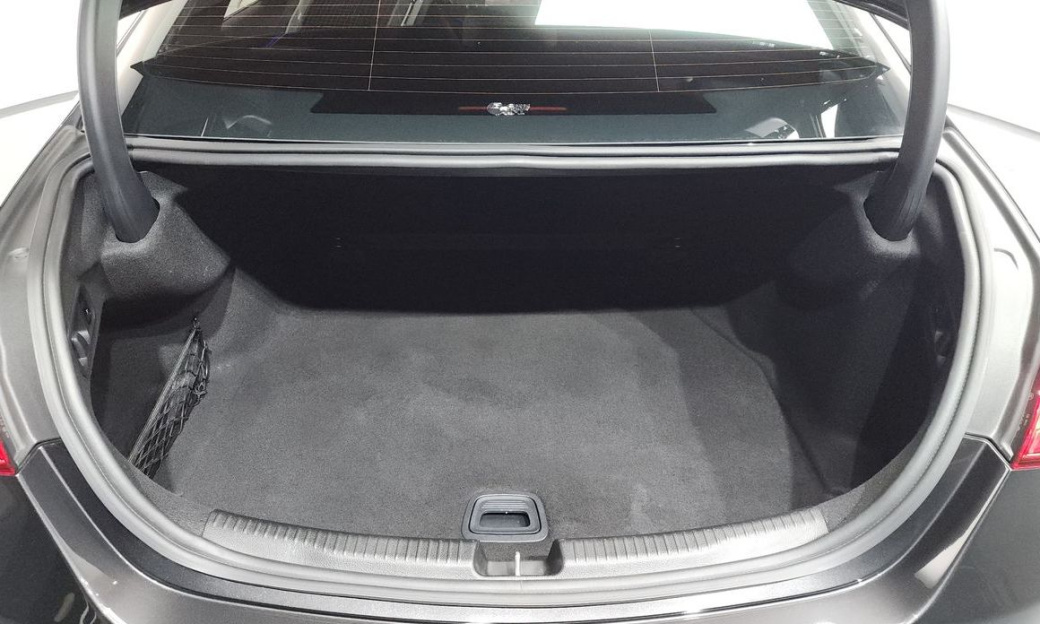 Mercedes-Benz C-Class C300 4MATIC Avantgarde, 2023