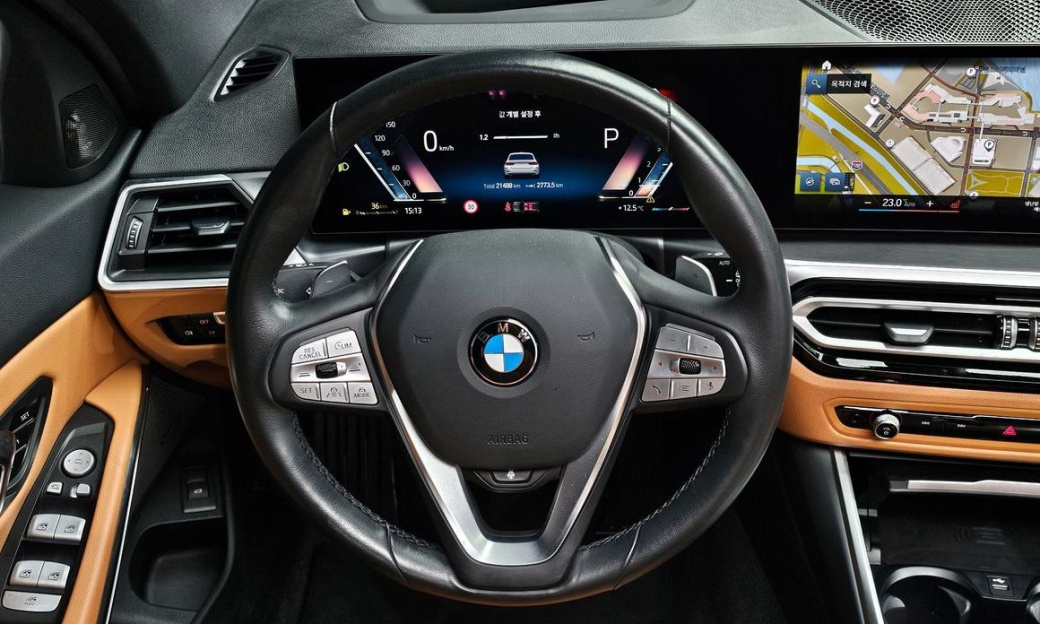 BMW 3-Series 320i Touring, 2024